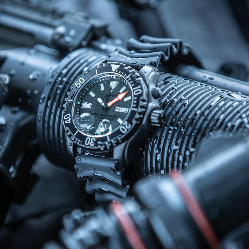 CHRIS BENZ DEFENSE COMMAND DIVER